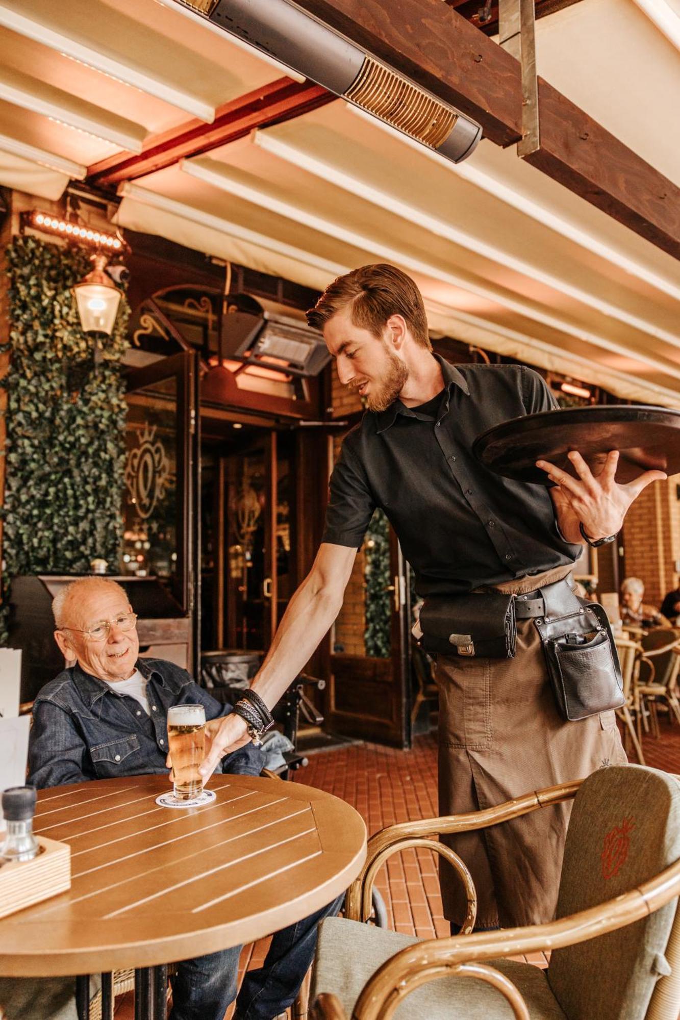 Queen Hotel Eindhoven Luaran gambar