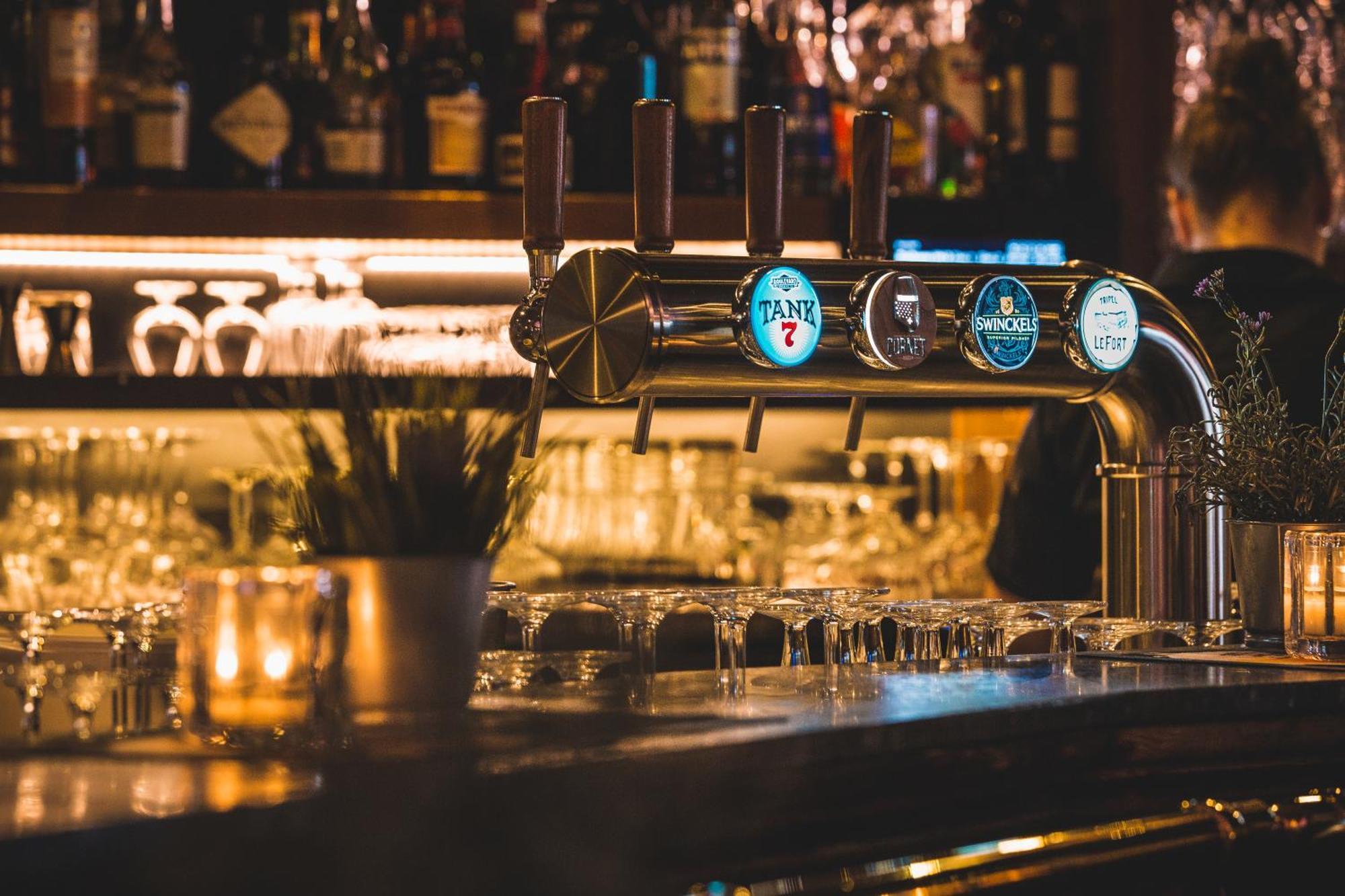 Queen Hotel Eindhoven Luaran gambar