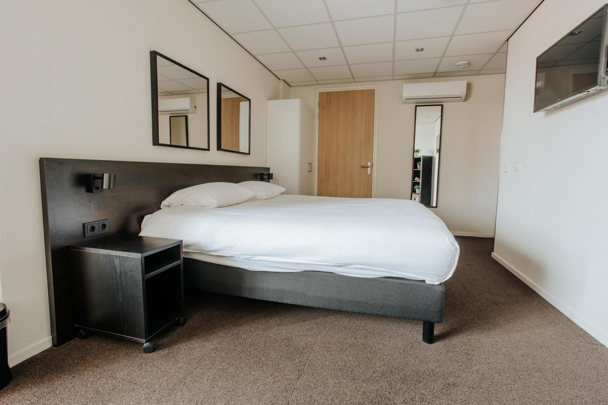 Queen Hotel Eindhoven Luaran gambar