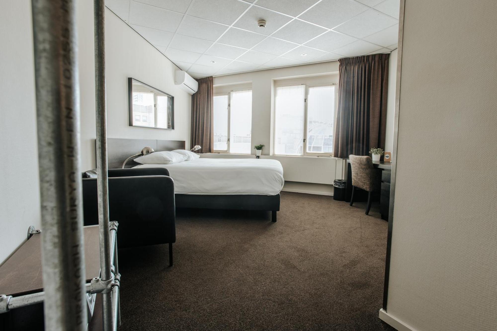 Queen Hotel Eindhoven Luaran gambar