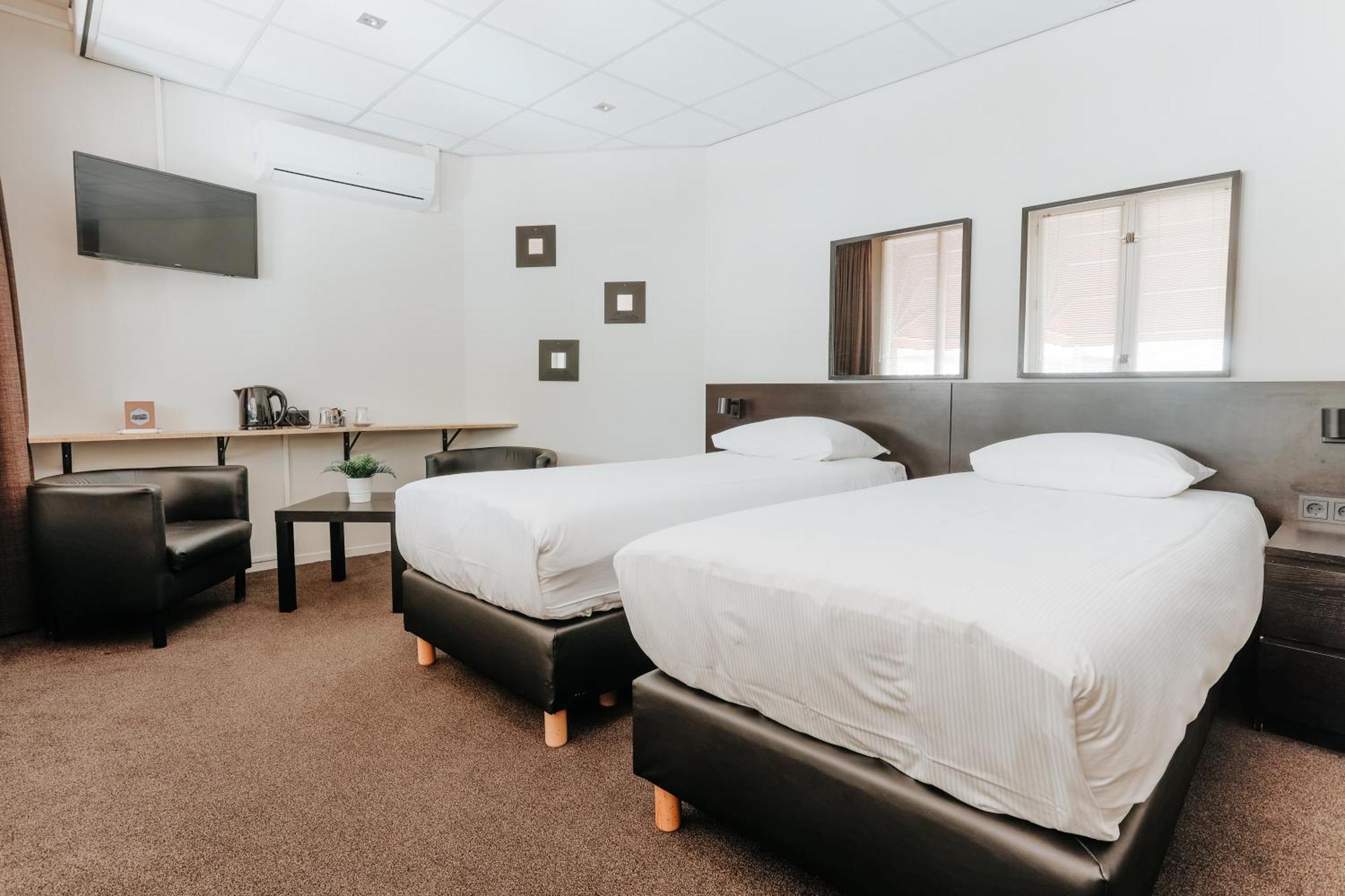Queen Hotel Eindhoven Luaran gambar