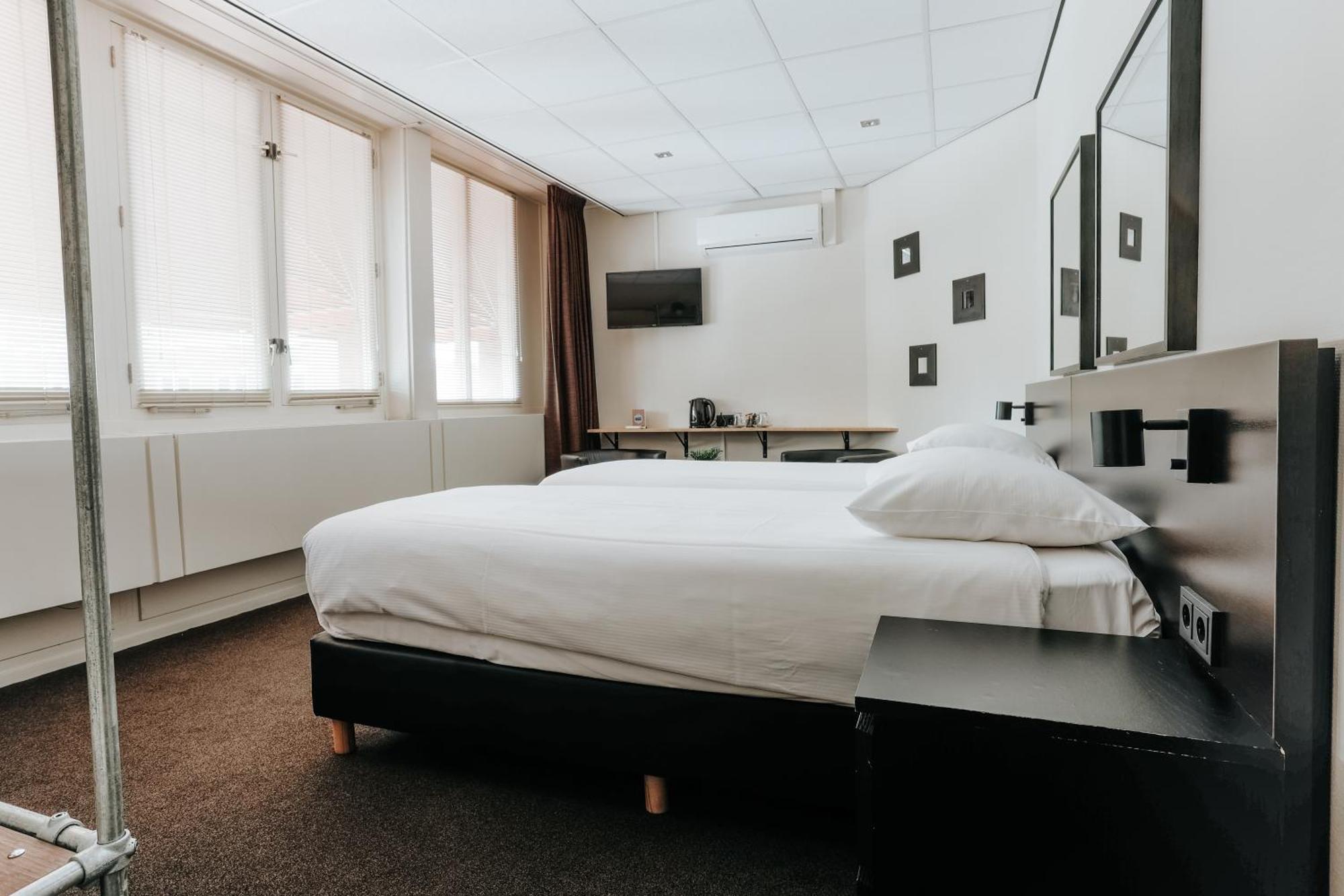 Queen Hotel Eindhoven Luaran gambar