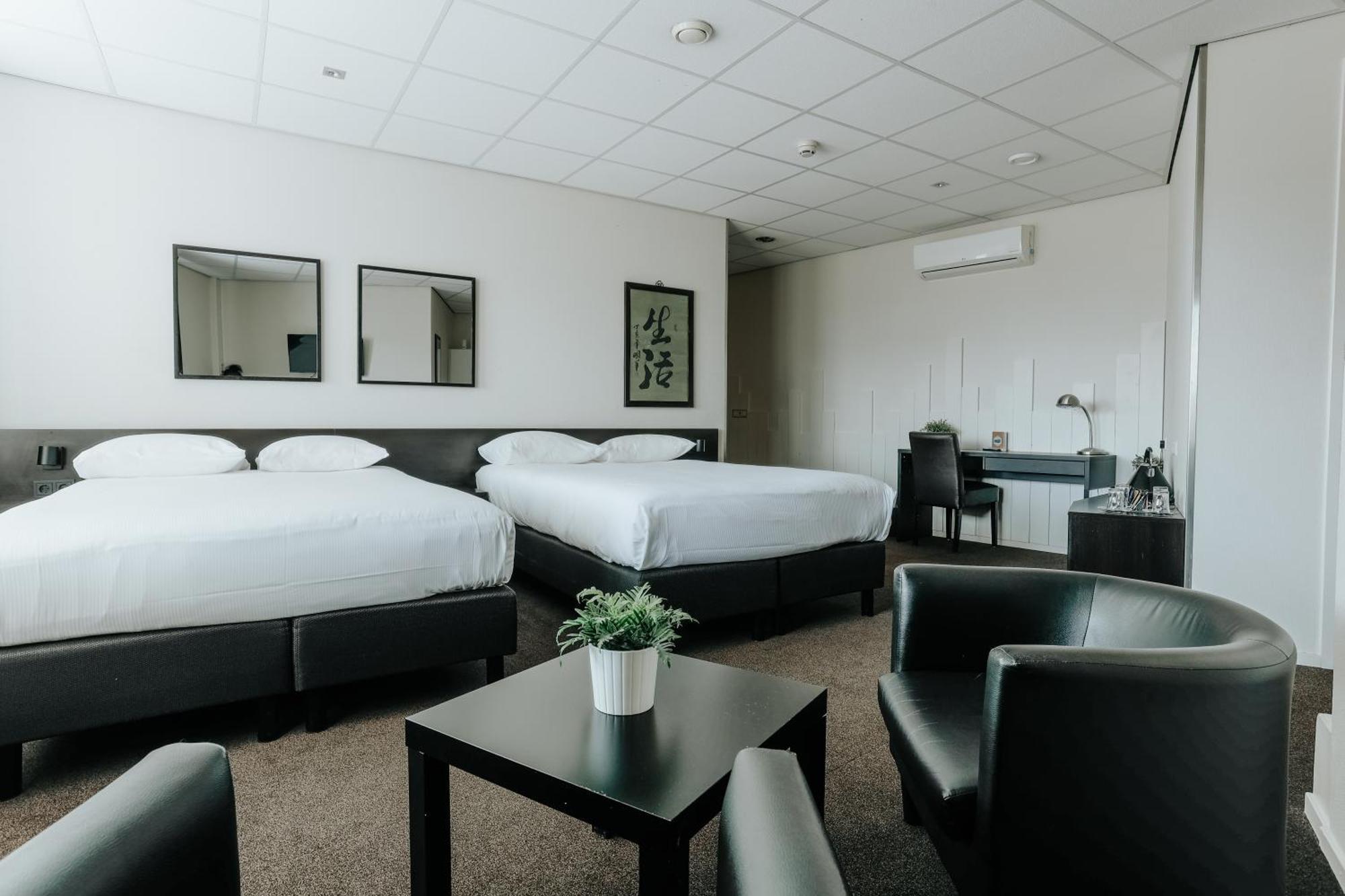 Queen Hotel Eindhoven Luaran gambar