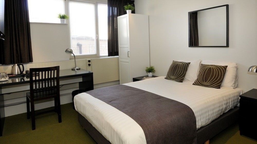 Queen Hotel Eindhoven Luaran gambar